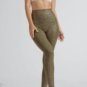 BuffBunny Green & Gold Legging